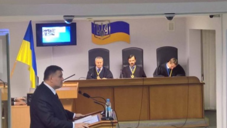Аваков свидетельствует по делу о госизмене Януковича / фото 24 канал Аваков свидетельствует по делу о госизмене Януковича / фото 24 канал