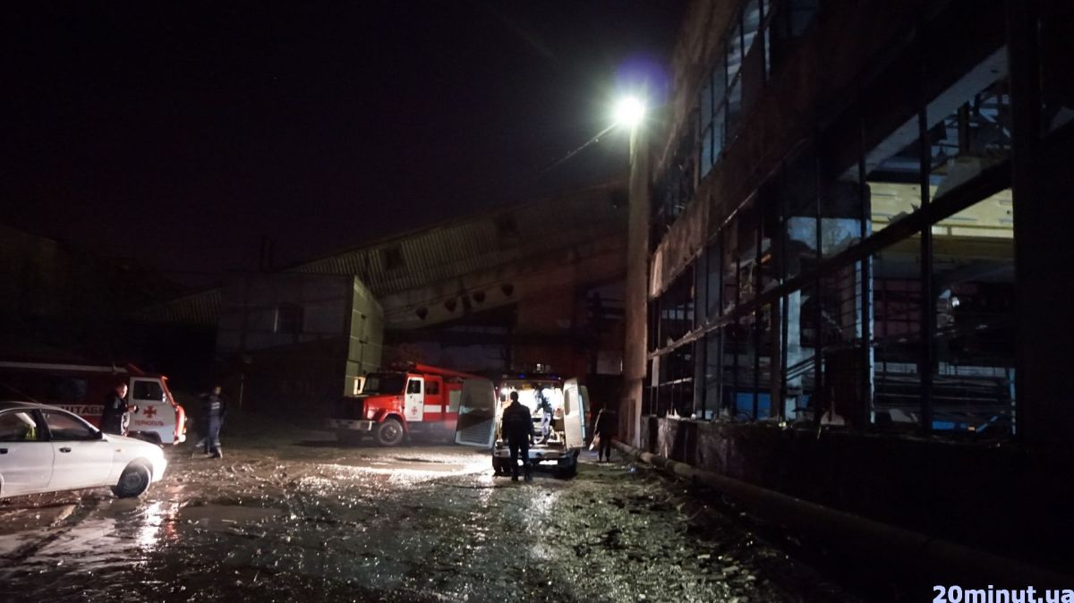 На заводі повилітали війна / фото 20minut.ua На заводі повилітали війна / фото 20minut.ua