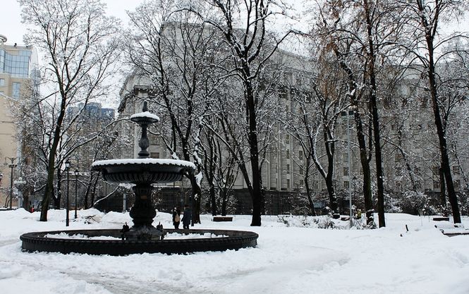 КМДА перенесли новорічну локацію з Маріїнського парку / фото mariinskijpark.blogspot.com КМДА перенесли новорічну локацію з Маріїнського парку / фото mariinskijpark.blogspot.com