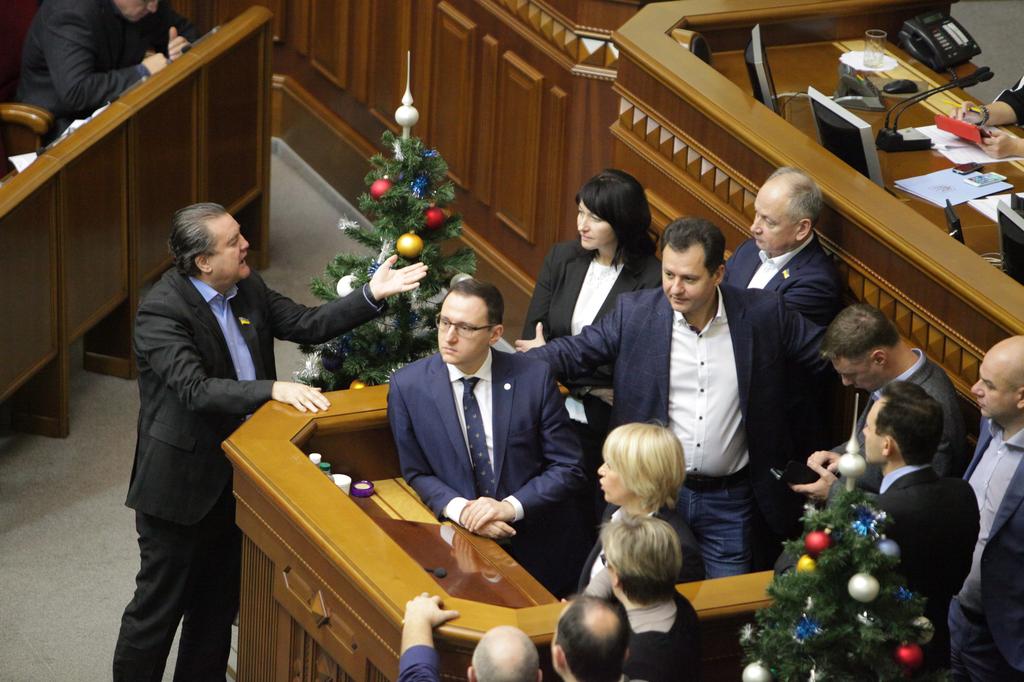 Прийняття закону про встановлення індивідуальних лічильників газу назвали перемогою Ради над газовим лобі олігархів / фото прес-служби КРІП Прийняття закону про встановлення індивідуальних лічильників газу назвали перемогою Ради над газовим лобі олігархів / фото прес-служби КРІП