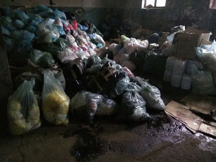 Правоохранители обнаружили 2,5 тонны использованного медицинского инструмента / фото ssu.gov.ua Правоохранители обнаружили 2,5 тонны использованного медицинского инструмента / фото ssu.gov.ua