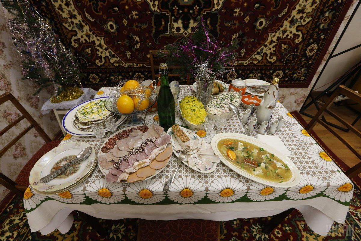 Эксперты спрогнозировали, как изменятся цены и меню новогоднего стола / фото УНІАН Эксперты спрогнозировали, как изменятся цены и меню новогоднего стола / фото УНІАН