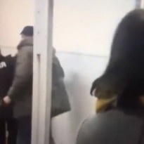 Парасюк снова угодил в скандал с избиением: ударил полицейского в суде (видео)