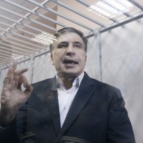 Саакашвили в голодовке равняется на Тимошенко