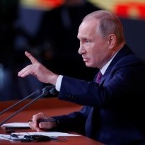 Putin once again accuses Ukraine of holding up Minsk process