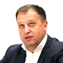 "Коли у тебе сім чоловік, орендованих з однієї команди, і перед грою з цією командою ти розумієш, що втрачаєш півскладу, то це дуже складно"