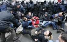 Унаслідок сутичок через затримання Саакашвілі є постраждалі (фоторепортаж)