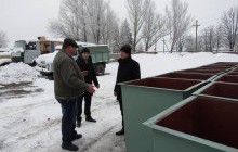 Замість вагонів - бачки: журналіст показав, що "русский мир" зробив з одним із головних заводів Донбасу (фото)