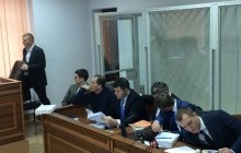 Маразм крепчал: суд по просьбе адвокатов Насирова обязал прокуроров зачитать 800 страниц обвинительного акта