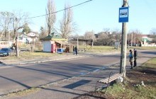 У Житомирі автомобіль в’їхав у зупинку, серед постраждалих 7-річна дівчинка