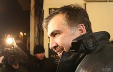 Саакашвілі після суду разом зі своїми прихильниками йде до наметового містечка під Радою (фото, відео)