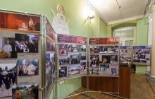 В Александро-Невской лавре открылась выставка о возрождении Православной Церкви в конце XX века