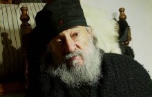 "Усі ми переживаємо нескінченну Страсну п'ятницю" - ігумен афонської обителі Дохіар