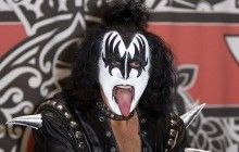 Основатель Kiss в разгар "харассментгейта" домогался до журналистки, она подала в суд