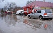 На Закарпатье в результате сильных дождей уже подтоплено более 1300 гектар сельхозугодий, 406 домов (фото, видео)