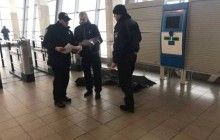 В Киеве у метро "Дарница" обнаружили труп (фото)