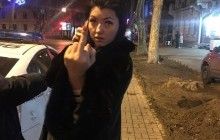 В Одесі нетвереза чиновниця порушила ПДР і обматюкала патрульних (відео)