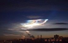 В небе над Донбассом заметили необычное свечение (фото)