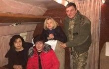 Українська делегація у переговорах зі звільнення заручників летить на Донбас (фото)