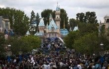 У найстарішому Діснейленді атракціони зупинилися через аварію