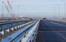 Окупанти похизувалися готовою ділянкою Кримського мосту: з'явилися свіжі фото