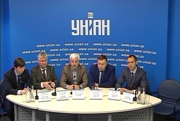 Інвестори у відновлювану енергетику вимагають терміново відновити роботу НКРЕКП
