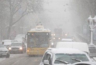У Києві через негоду стався збій в роботі громадського транспорту