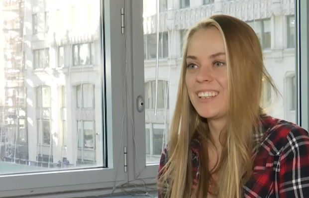 Девушка из Коломыи стала соучредителем приложения, которое Apple признала одним из лучших 2017 года / скрин видео Девушка из Коломыи стала соучредителем приложения, которое Apple признала одним из лучших 2017 года / скрин видео