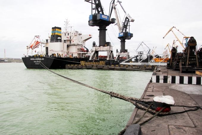С 1 января 2018 года Кабмин снизил все ставки портовых сборов до 20% / фото port-yuzhny.com.ua