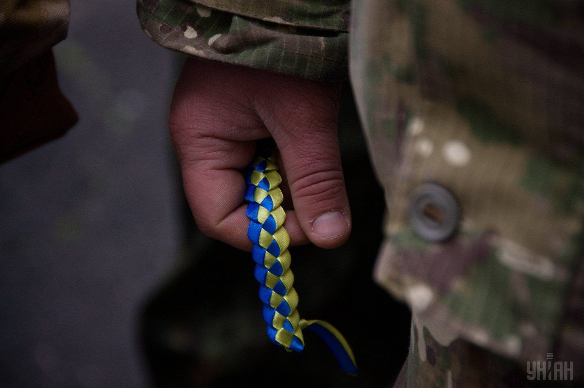 В результате обстрелов погиб украинский военный \ фото УНИАН