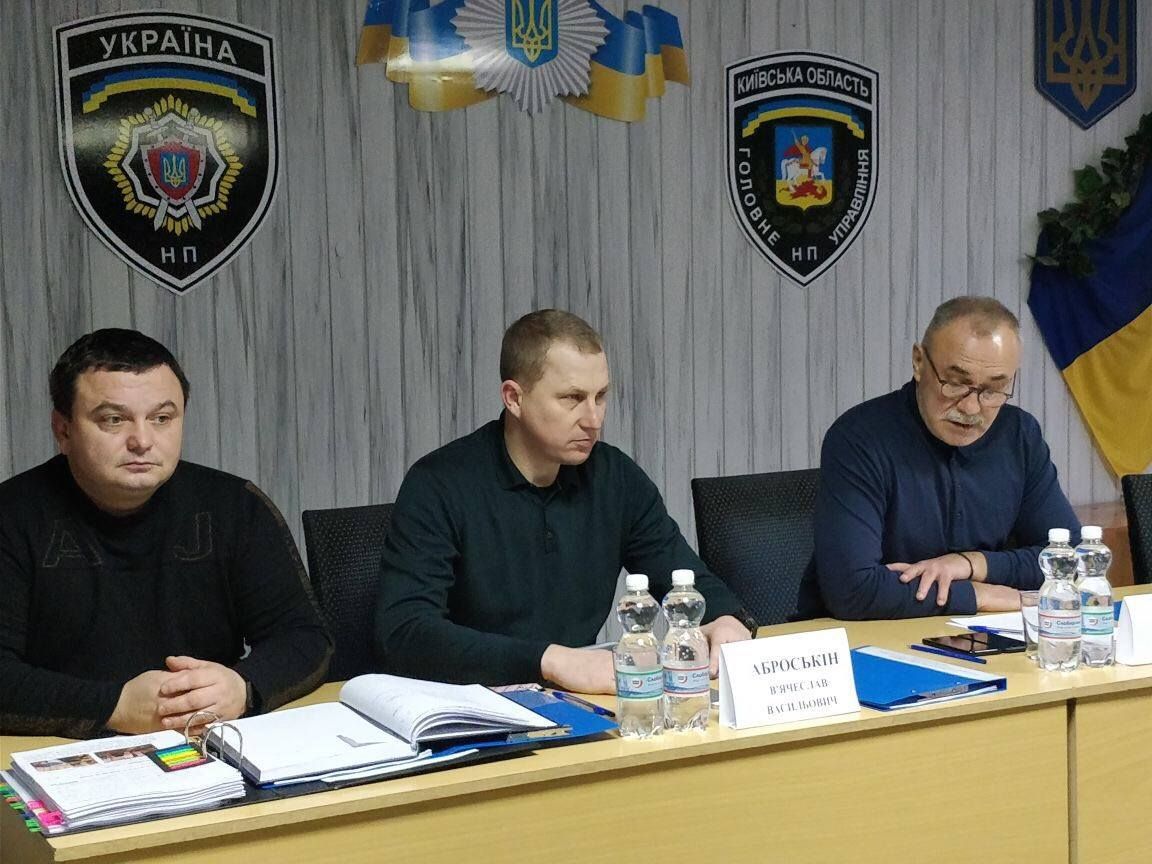 Аброськін під час наради у Вишгородському відділі поліції / фото facebook.com/Vyacheslav.Abroskin Аброськін під час наради у Вишгородському відділі поліції / фото facebook.com/Vyacheslav.Abroskin