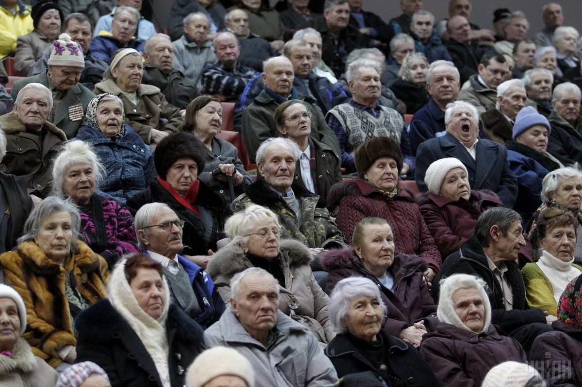 В Украине женщины получают пенсию на 30% меньше, чем мужчины / фото УНИАН