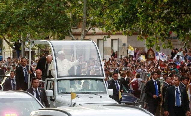 Папа Франциск вновь попросил прощения у детей, пострадавших от действий священников-педофилов / reuters.com