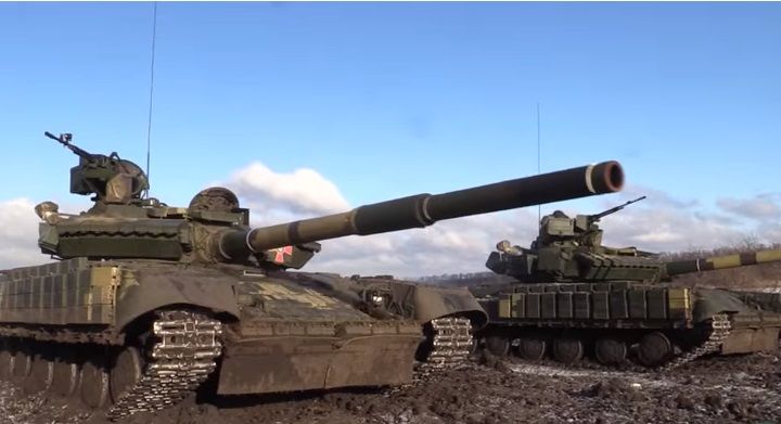 На Донбассе состоялись экзамены украинских танкистов / Скриншот - Youtube Военное телевидение Украины На Донбассе состоялись экзамены украинских танкистов / Скриншот - Youtube Военное телевидение Украины