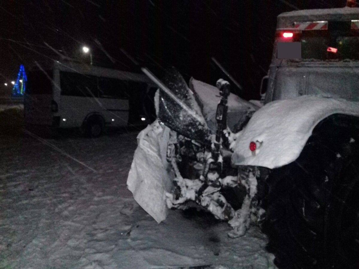 В аварії постраждало п'ятеро осіб / фото su.npu.gov.ua В аварії постраждало п'ятеро осіб / фото su.npu.gov.ua