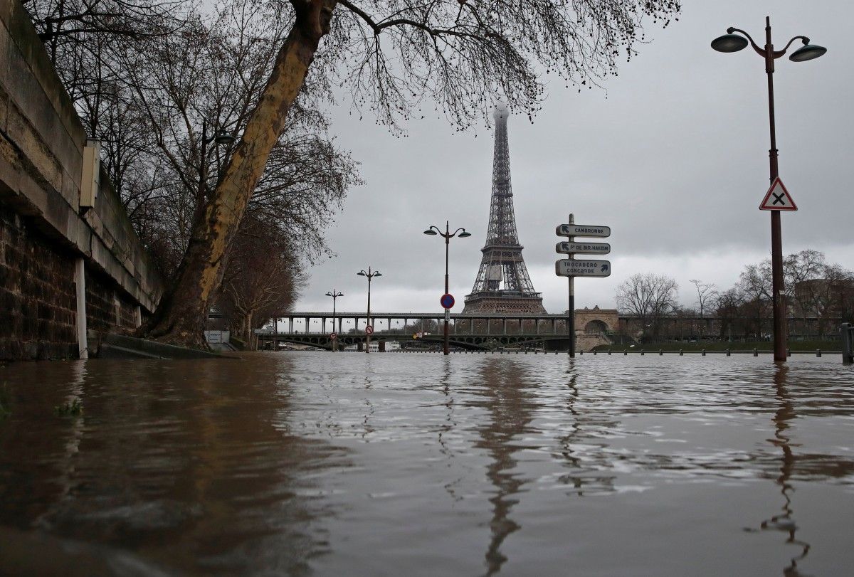 Повінь в Парижі / REUTERS