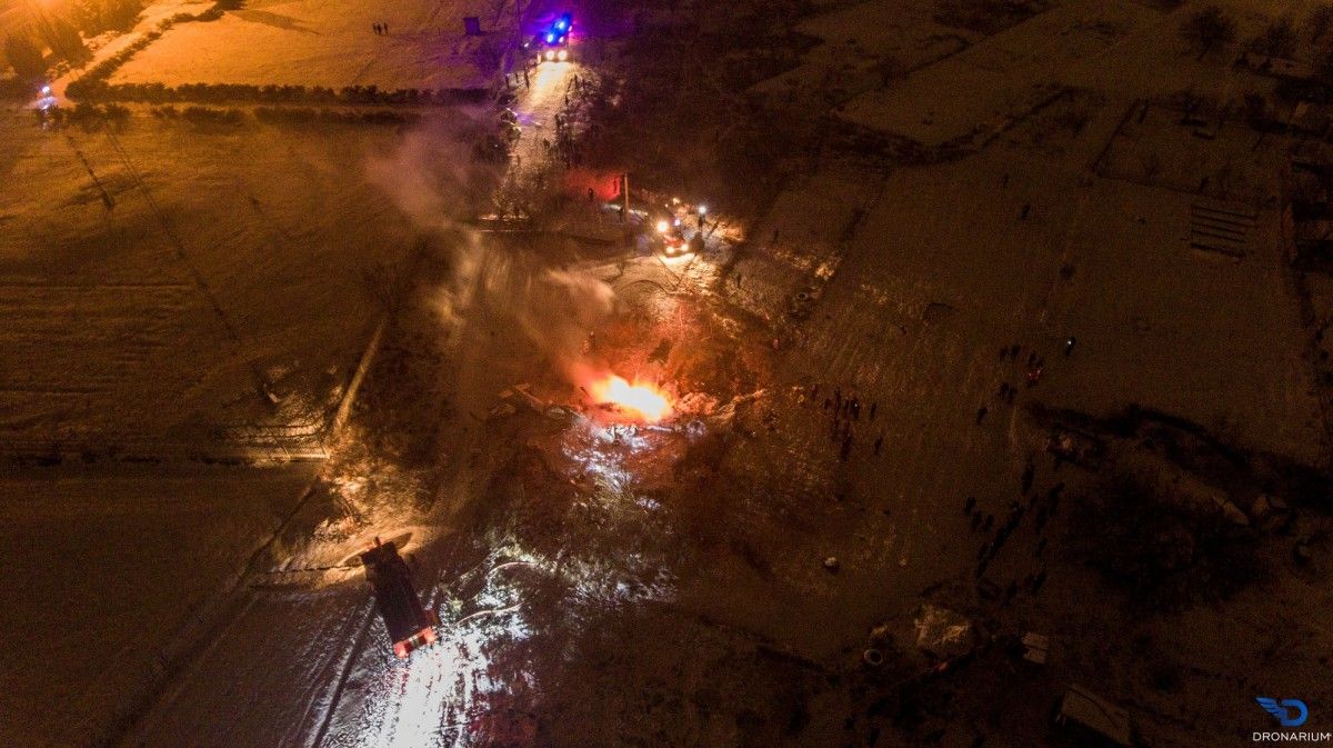 В Кременчуге на месте падения вертолета найден бортовой самописец / фото DronariumUkraine / Юрий Куценко В Кременчуге на месте падения вертолета найден бортовой самописец / фото DronariumUkraine / Юрий Куценко