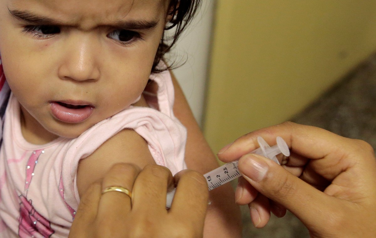 Вскоре вакцины отправят по областям \ фото REUTERS