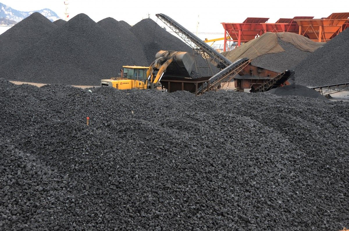 Из США везут 280 тысяч тонн угля / Иллюстрация REUTERS