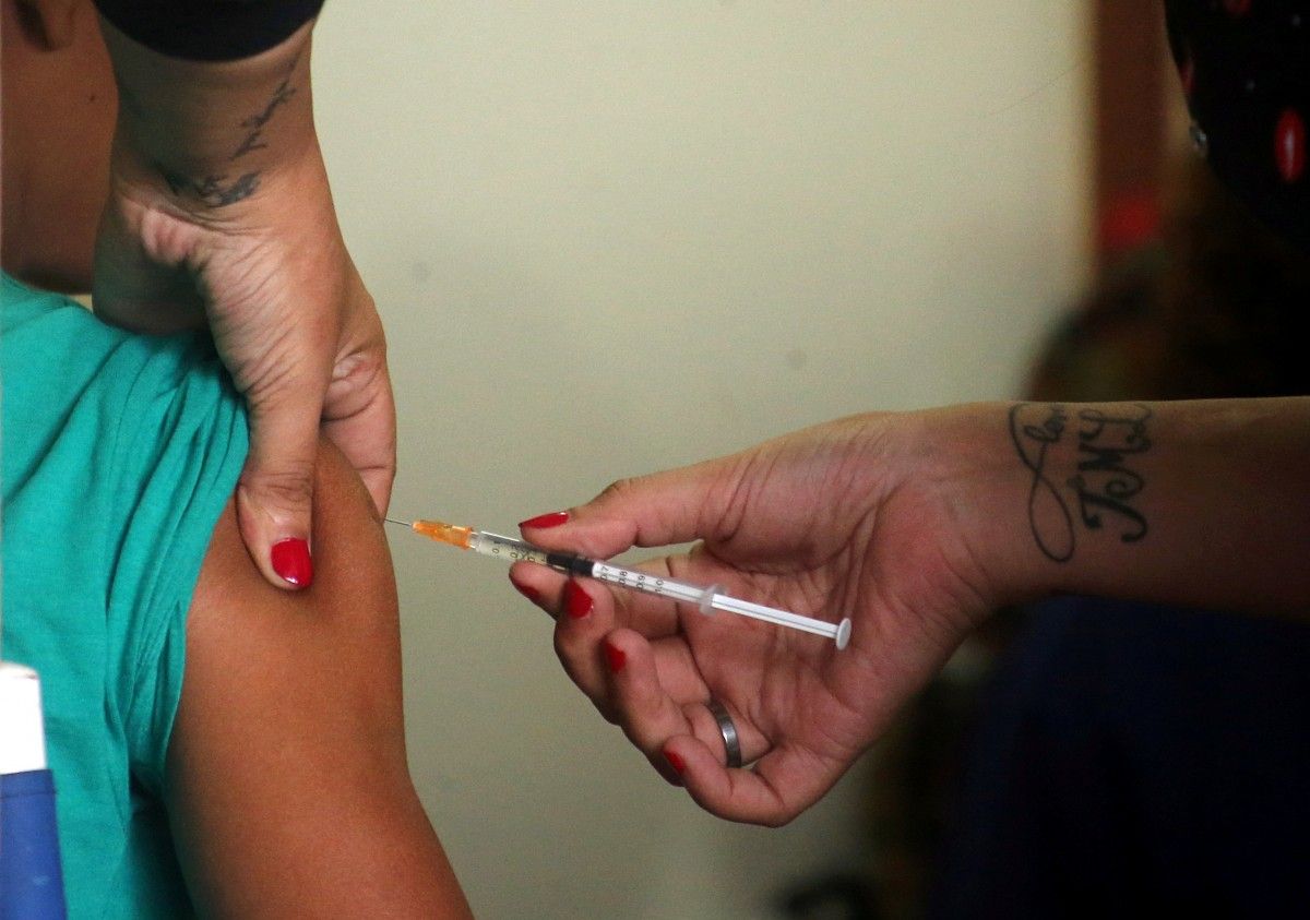 Украине снова грозит вакцинации скандал / REUTERS
