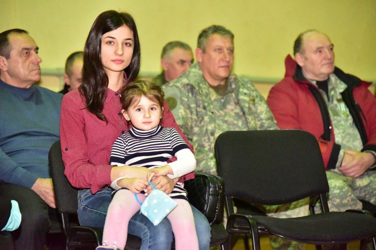Маленька дитина залишилася сиротою / facebook.com/Vyacheslav.Abroskin Маленька дитина залишилася сиротою / facebook.com/Vyacheslav.Abroskin