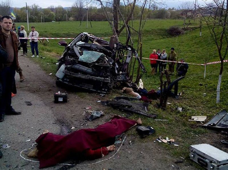 За год на украинских дорогах погибли почти 3,5 тысячи человек / Фото npu.gov.ua