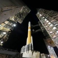 США запустили ракету Delta IV с секретным военным спутником (видео)