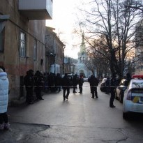 Shootout in Odesa: gunner wounds 3 cops, bystander, shoots accomplice before neutralized by police (Video)