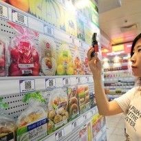 Без продавцов, касс и наличных: как выглядят магазины будущего в разных странах мира (видео)