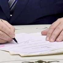 Poroshenko disbands Ukraine's Central Election Commission pending its revamp
