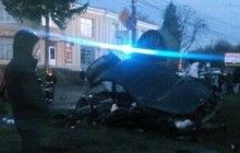 У Хмельницькій області автомобіль збив 21-річну матір з дитиною, жінка загинула на місці (фото)