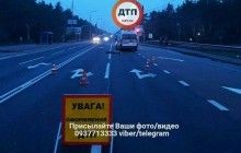 Під Києвом автомобіль на смерть збив жінку на переході і втік з місця ДТП