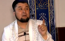 У мережі з'явилося відео, на якому імам з Казахстану вчить парафіян правильно бити своїх дружин