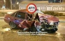 У Києві нетверезий підполковник поліції "влетів" на автомобілі у стовп - ЗМІ